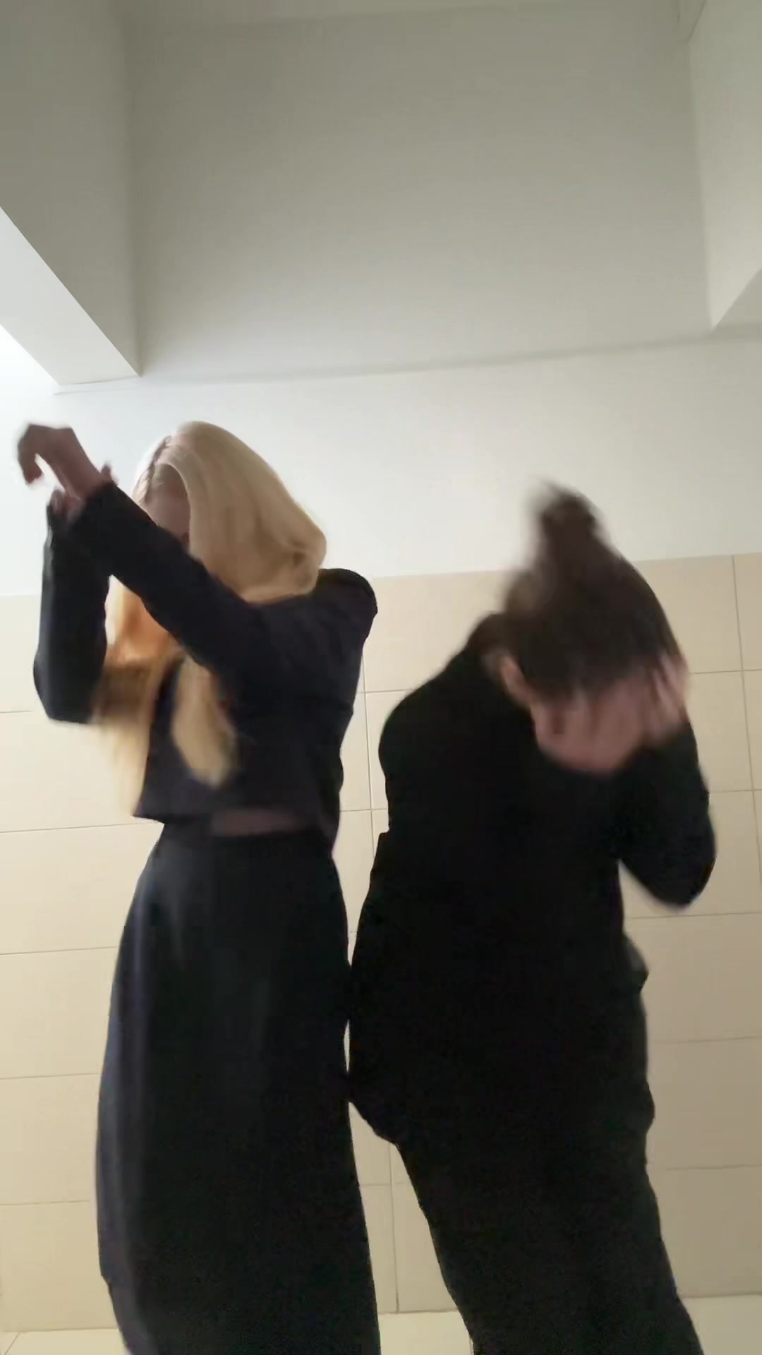@ликсина♱