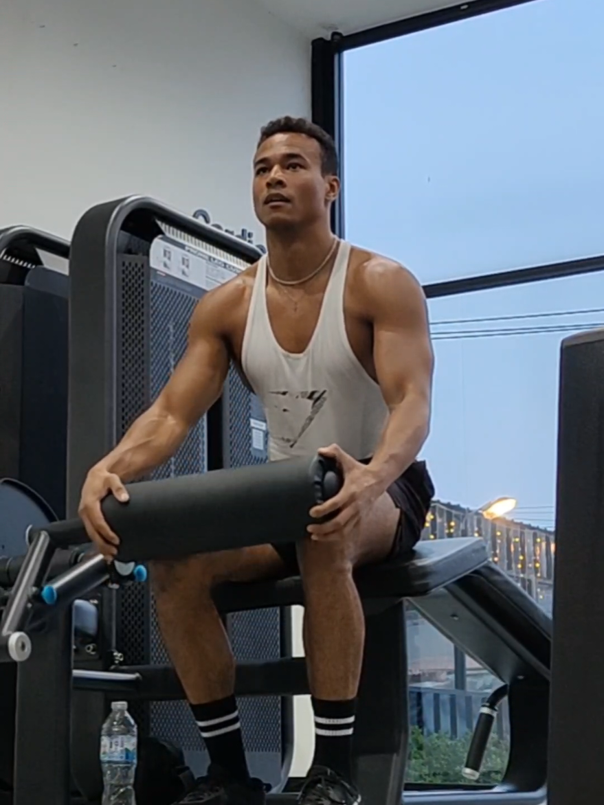 @AshtonFitness