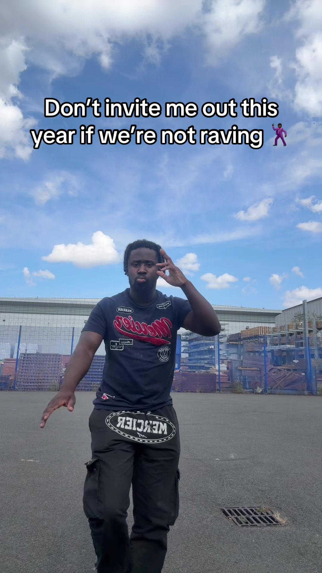 @MR HAPPY FRIDAY🕺🏾🥳