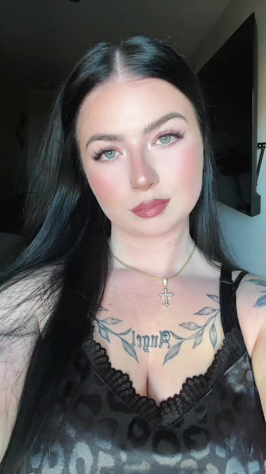 @𝒟𝕖𝑙ᥲηᥲ 🖤