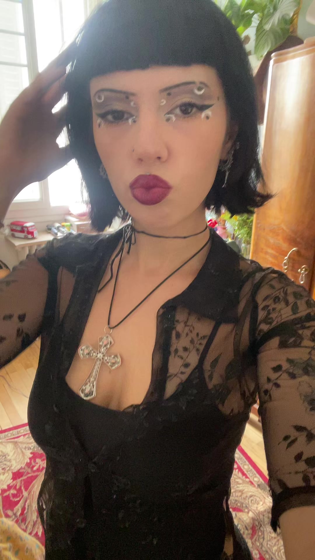 @Julia 🩴🫦