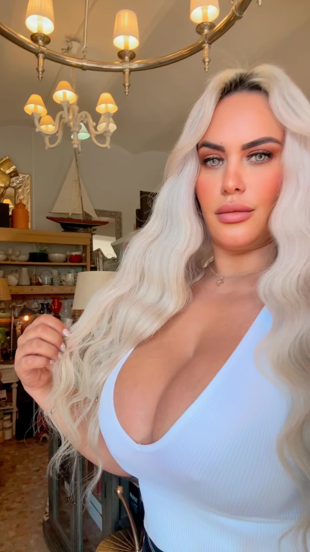 @Afrodite369