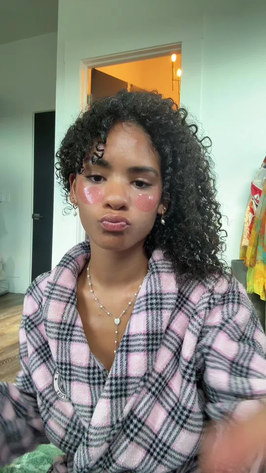 @carleiann