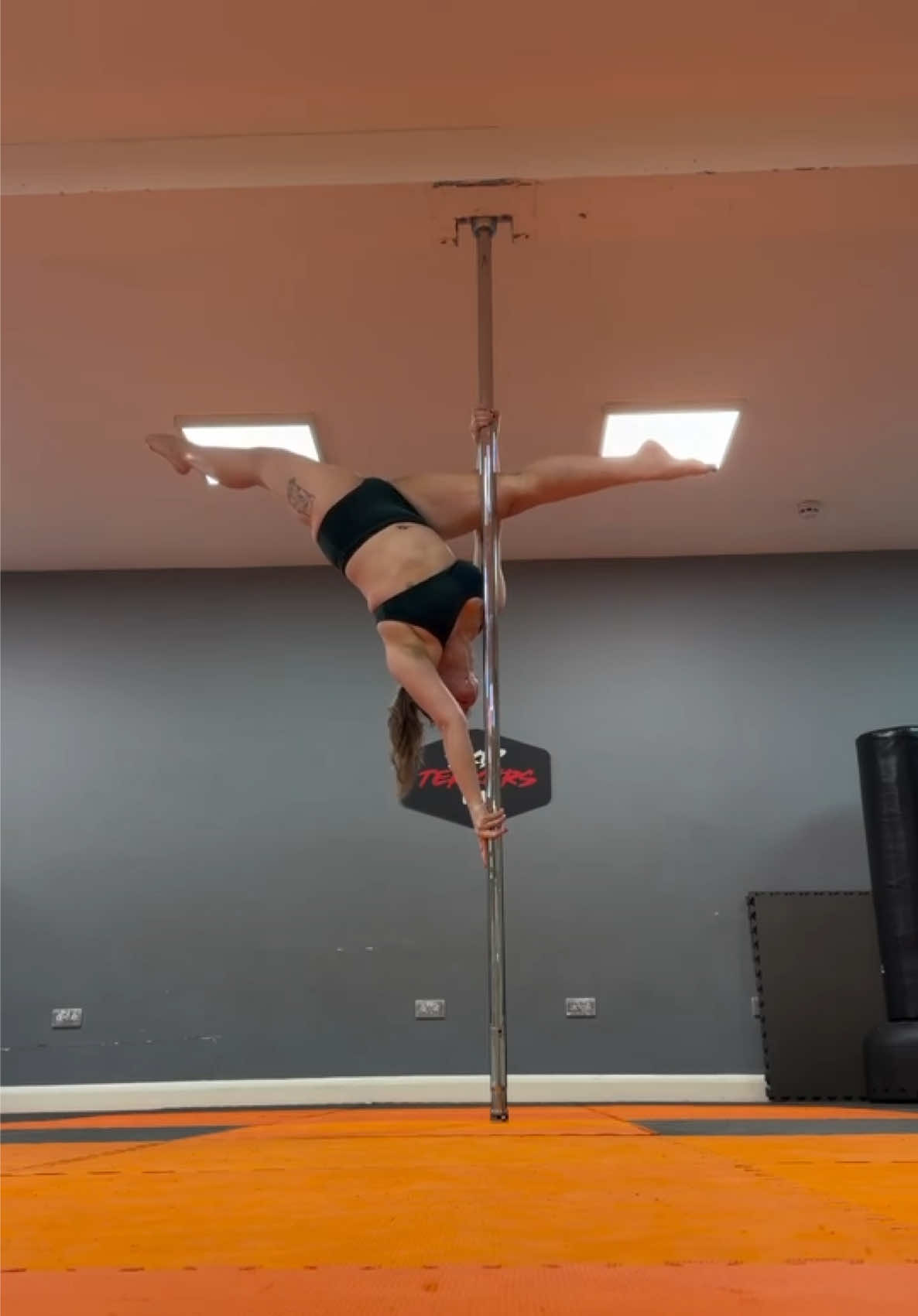 @TheEalingPoleStudio
