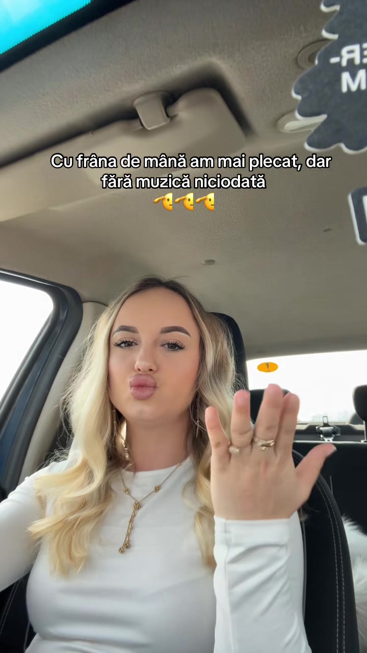 @𝒟𝑒𝓃𝒾𝓈𝒶 🫦