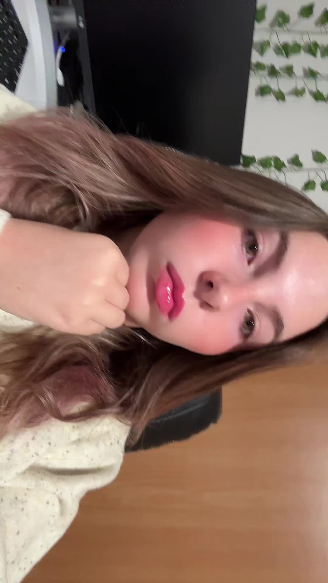 @haileyhopkins