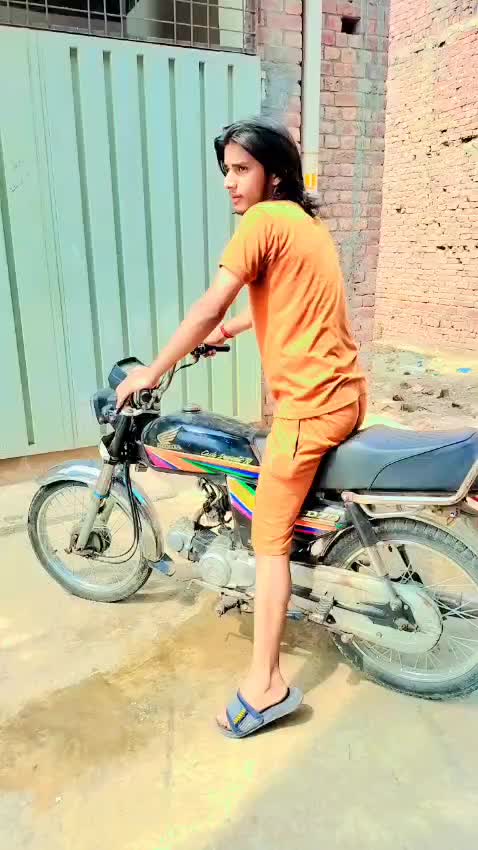 @Aliyan mughal
