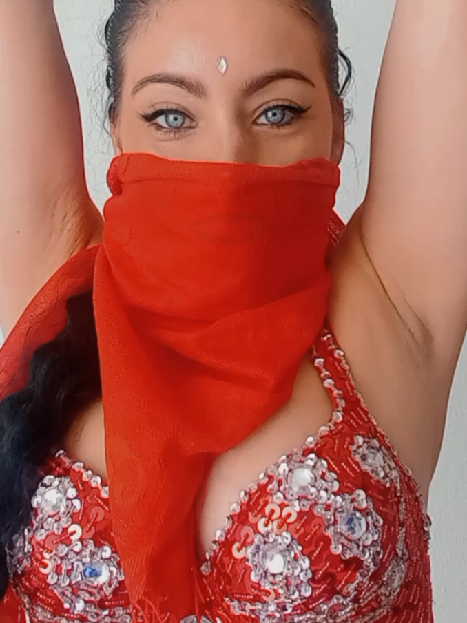 @Belly Dancer Loretta loren