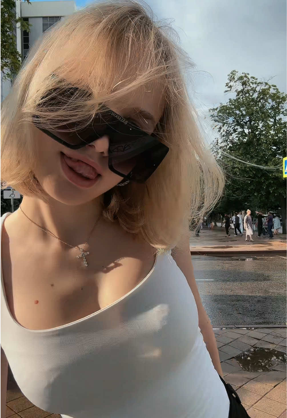 @LILY ♡︎