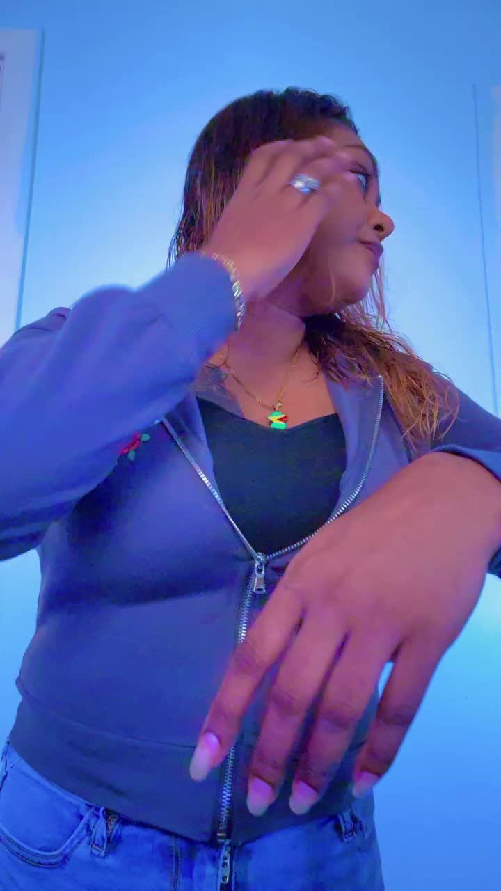 @👑SARAH♈️