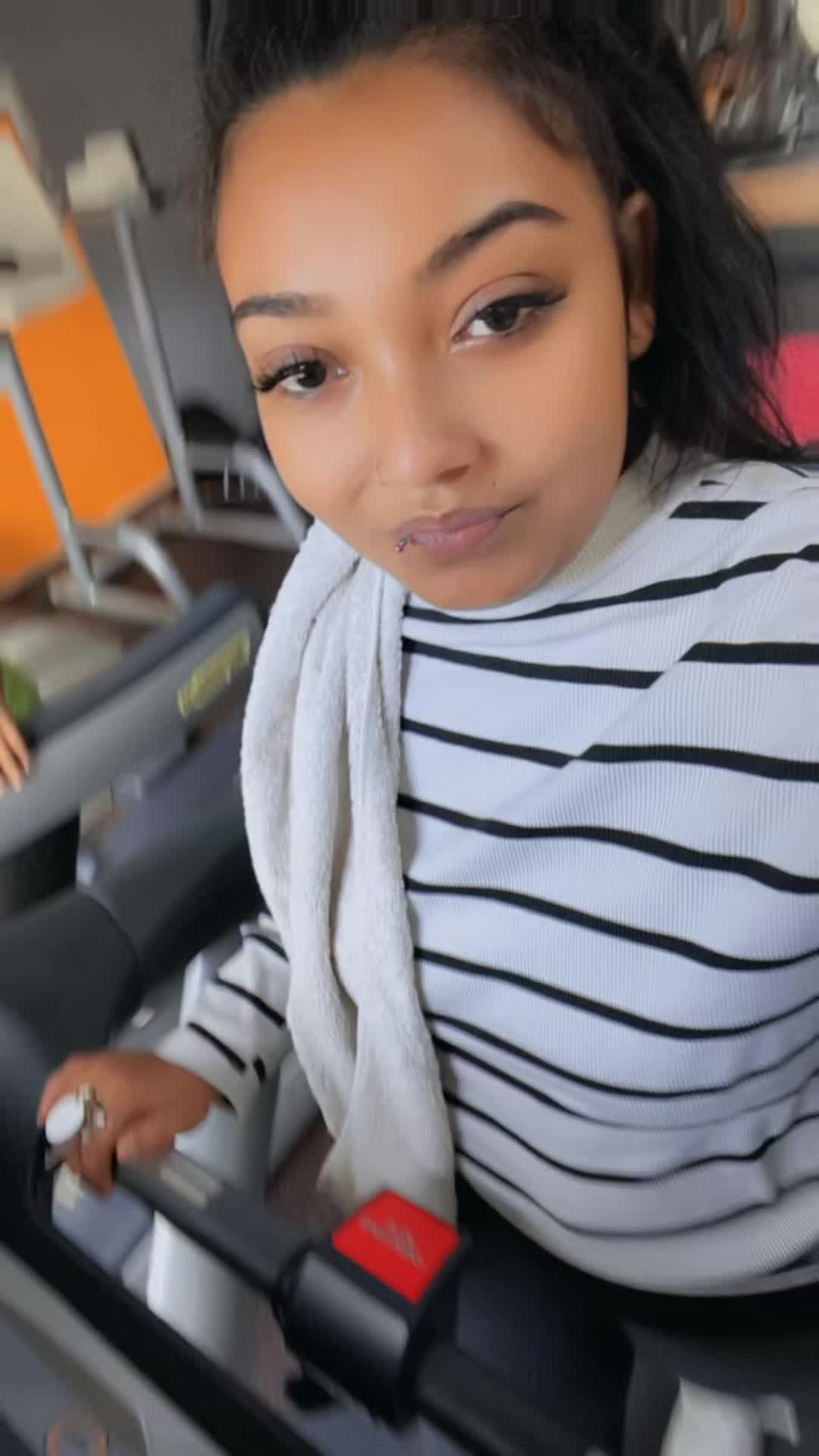 @🌸DeŁa&ntilde;cy Kmeťov&aacute; 🌸