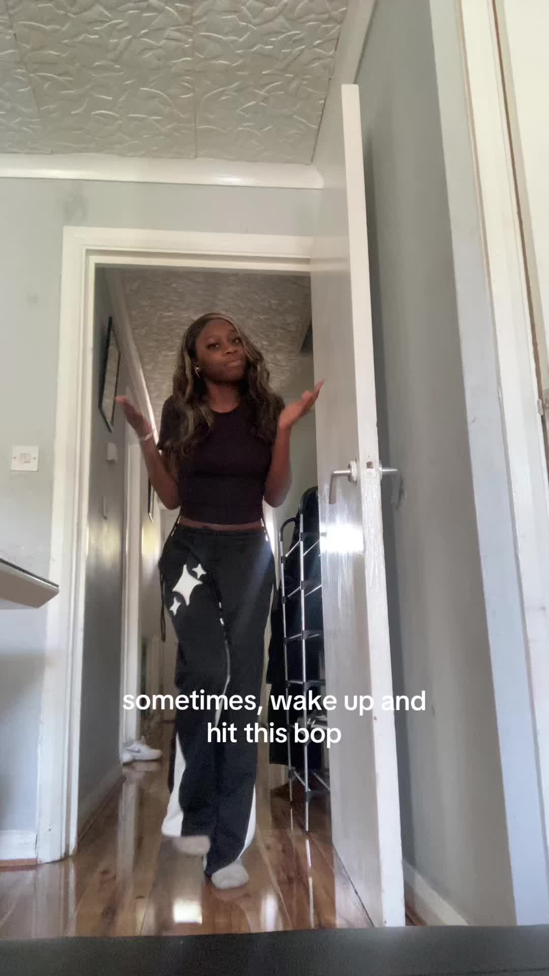 @4KTEE.