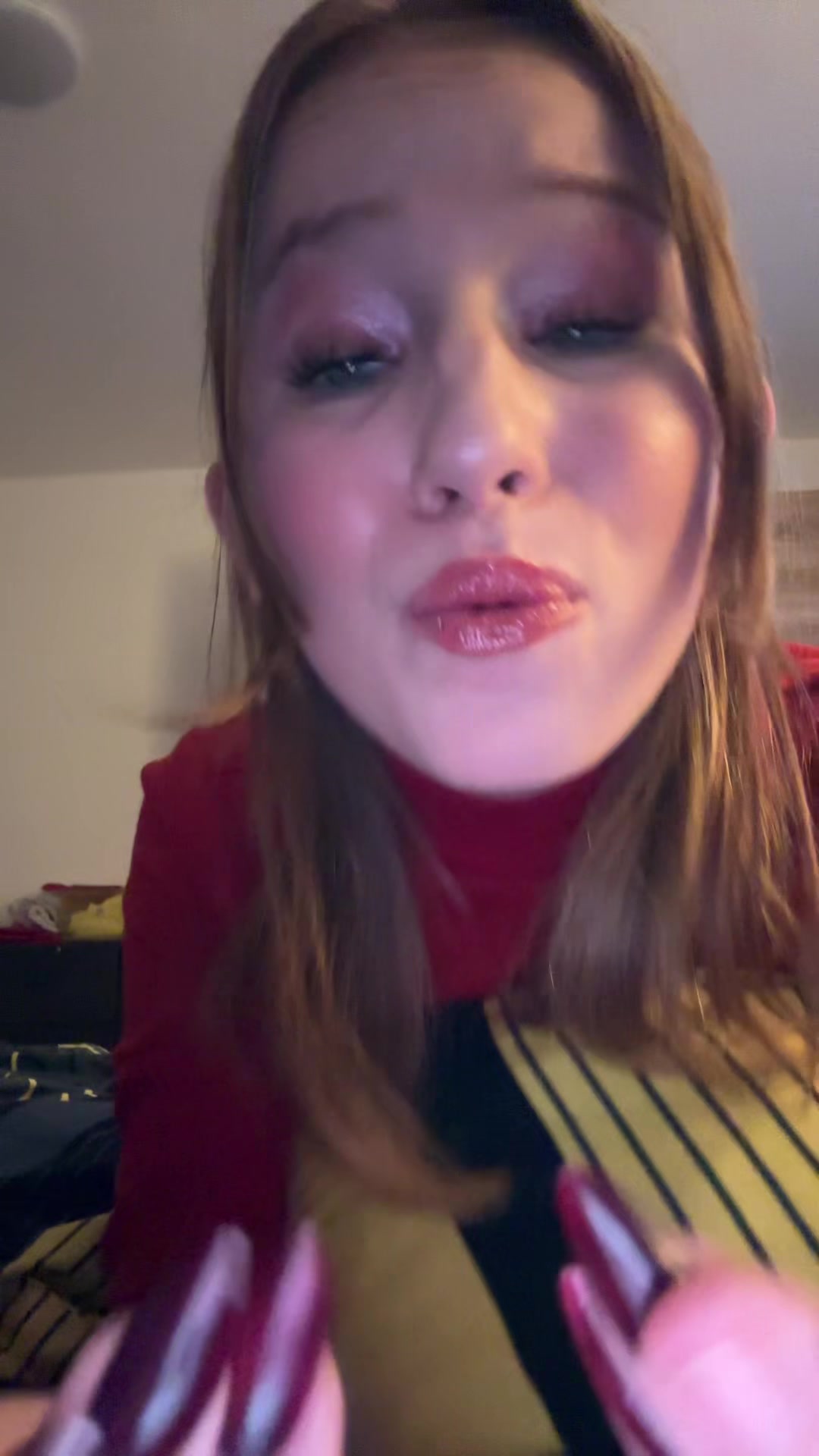 @diescrymiley_secret