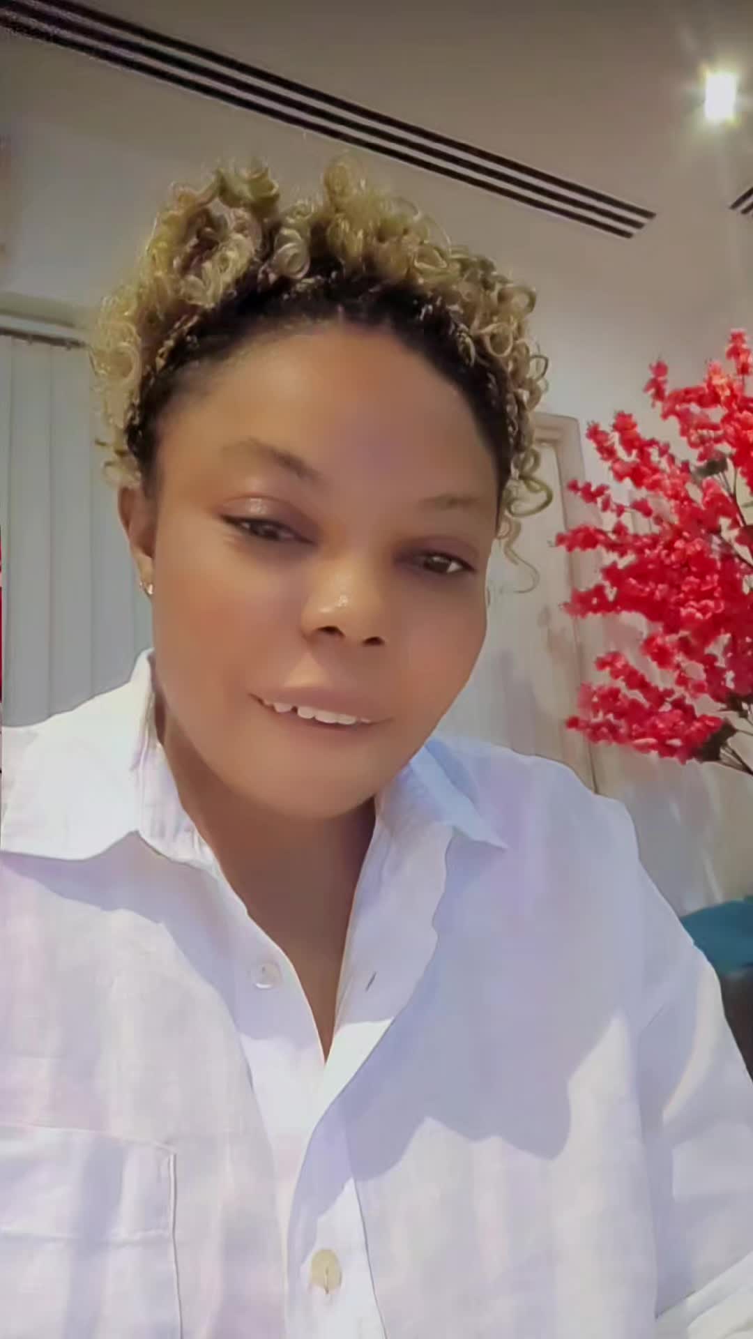 @Jolie Claire Tchoup&eacute;🇨🇲🇬🇧