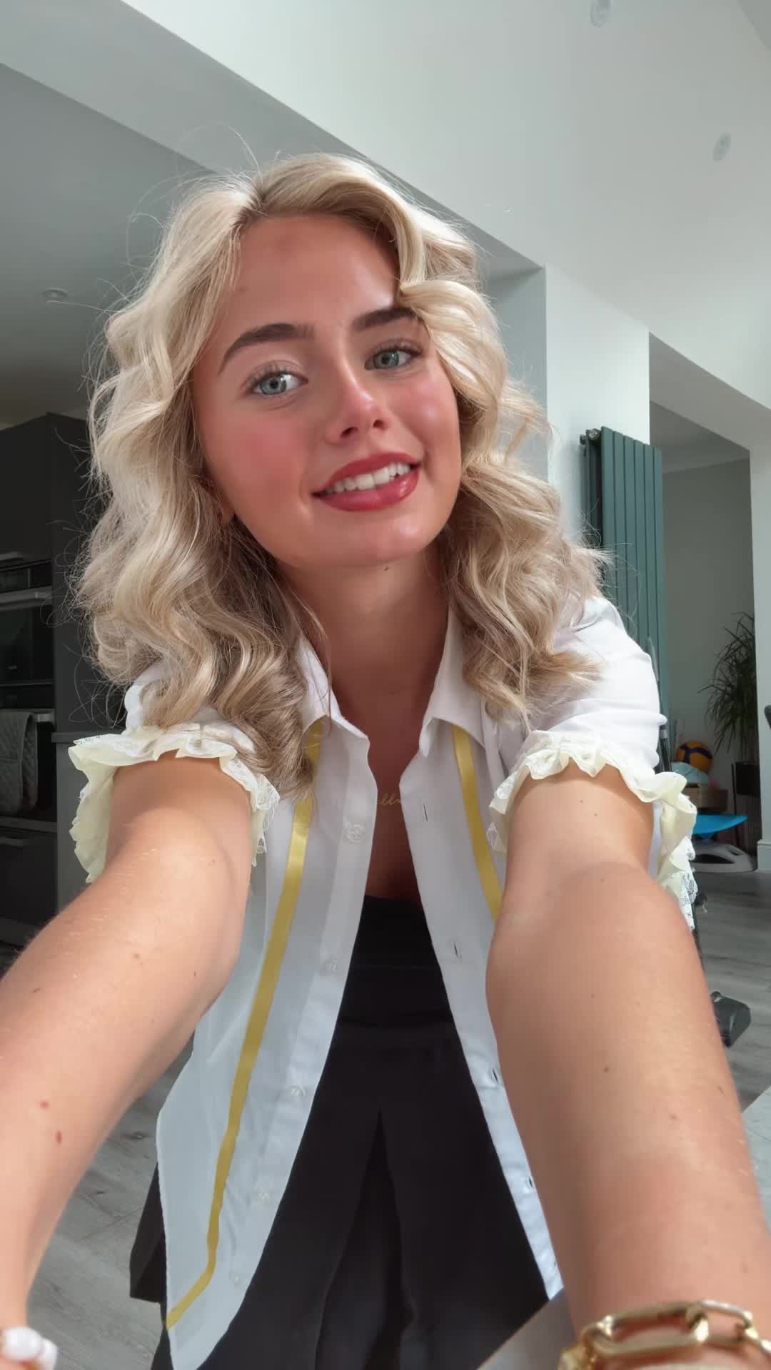 @Hollieleckeyxoxo