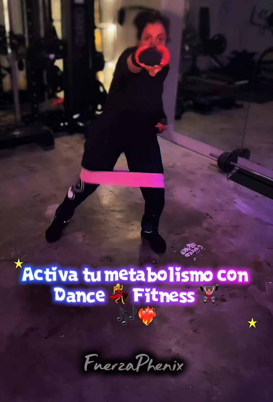 @✨Roxxi💫