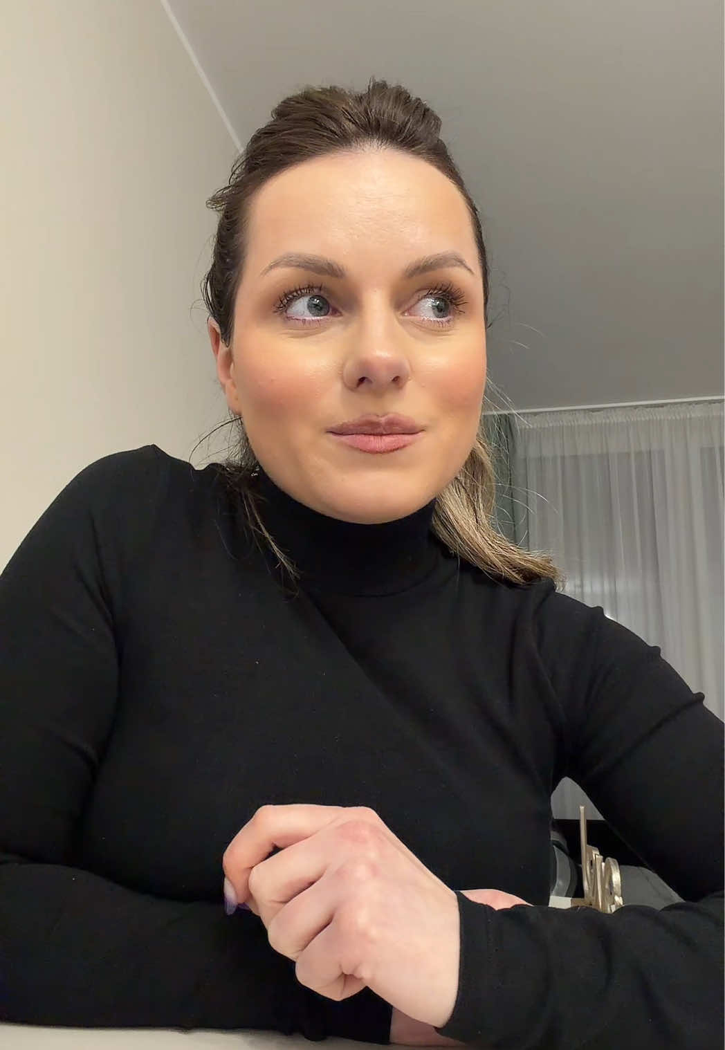 @Ella Beauty Expert