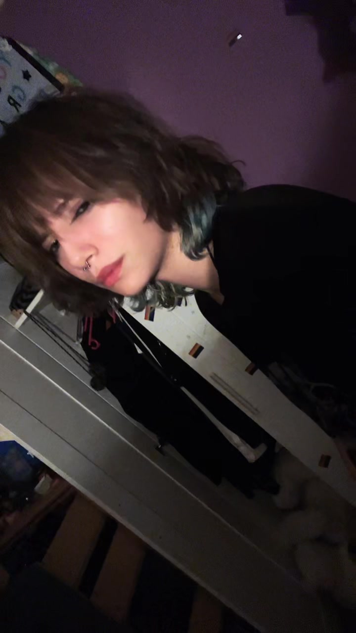 @T<3