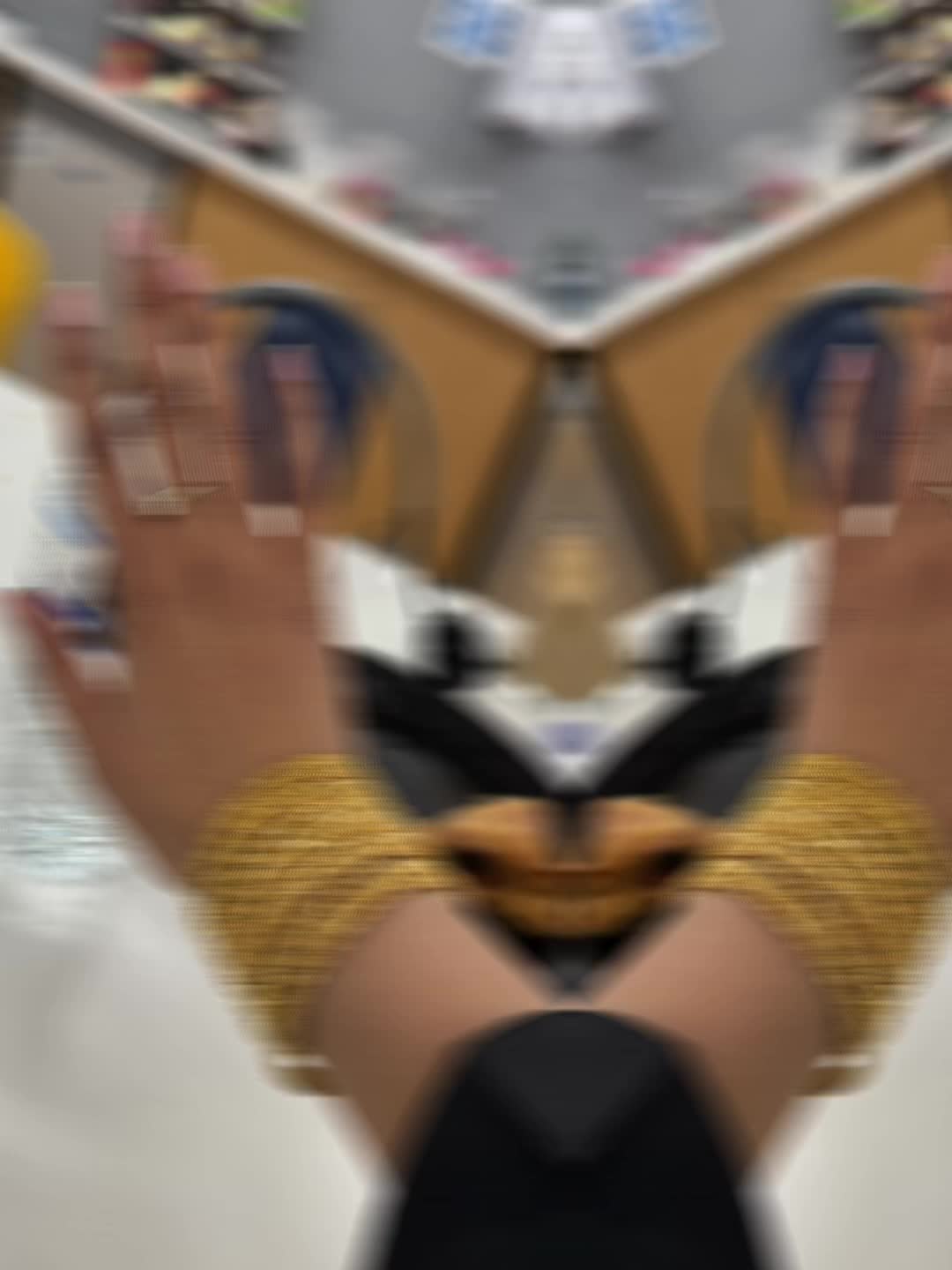 @🤫