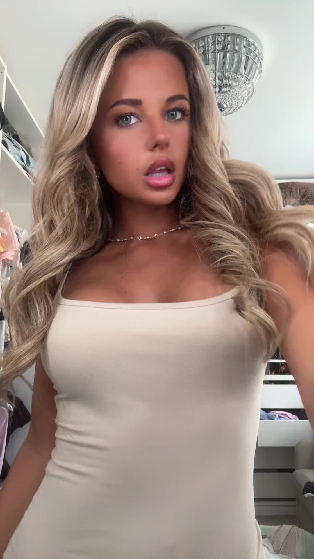 @KeiraHampson🦋
