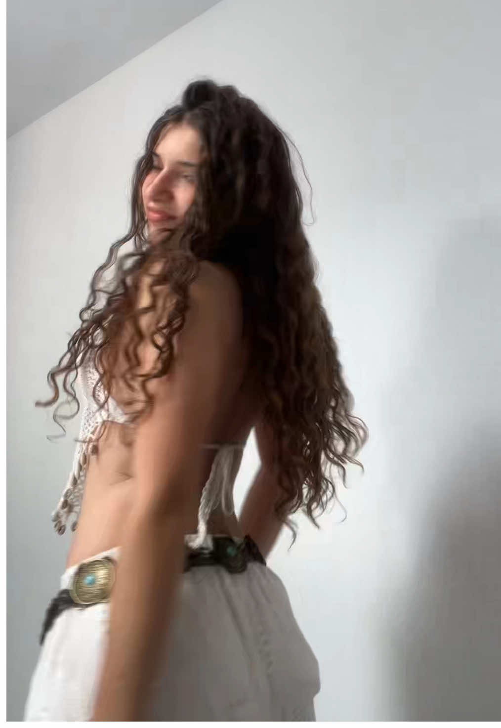 @???
