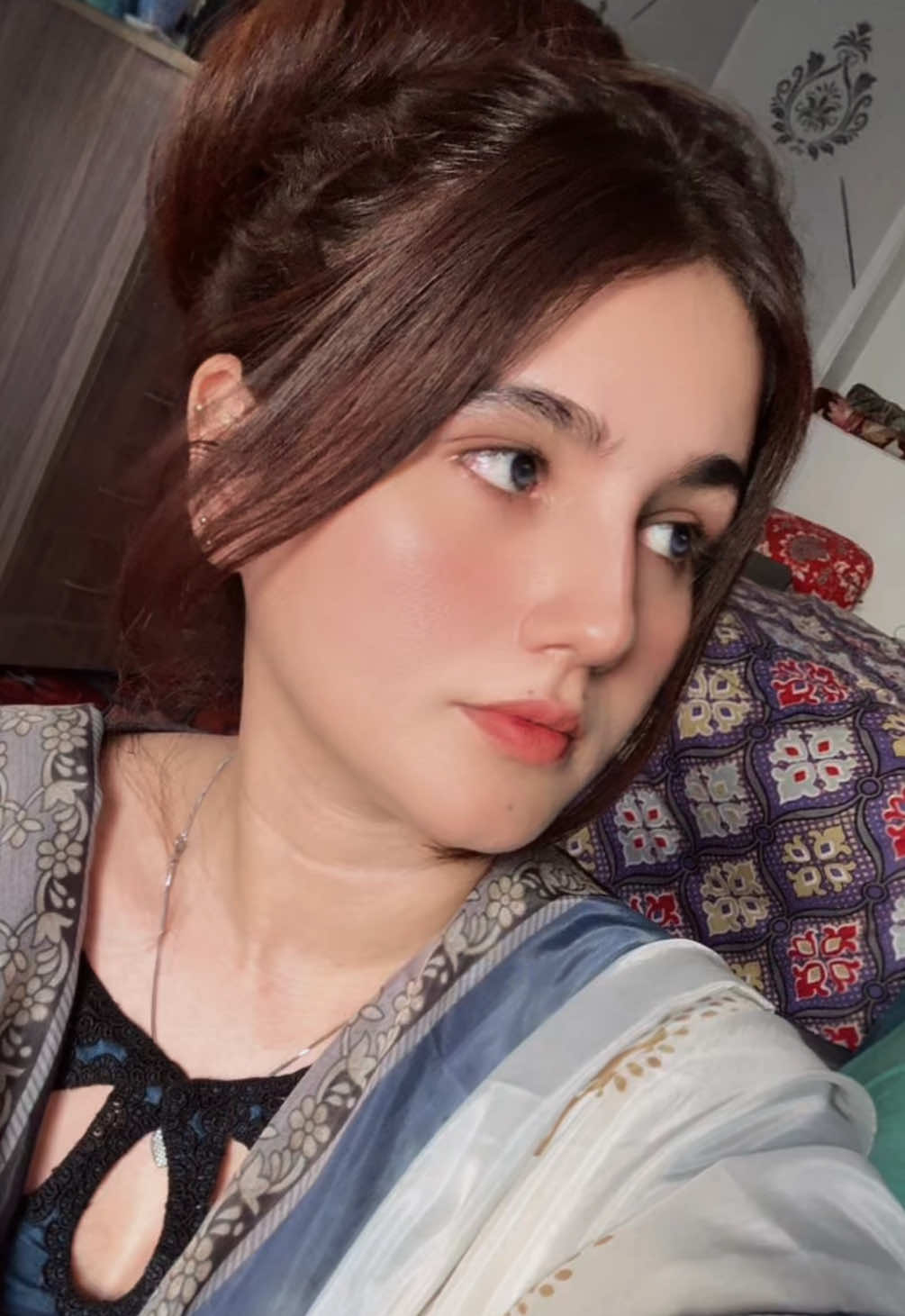 @Isha Hashmi.🥀👑