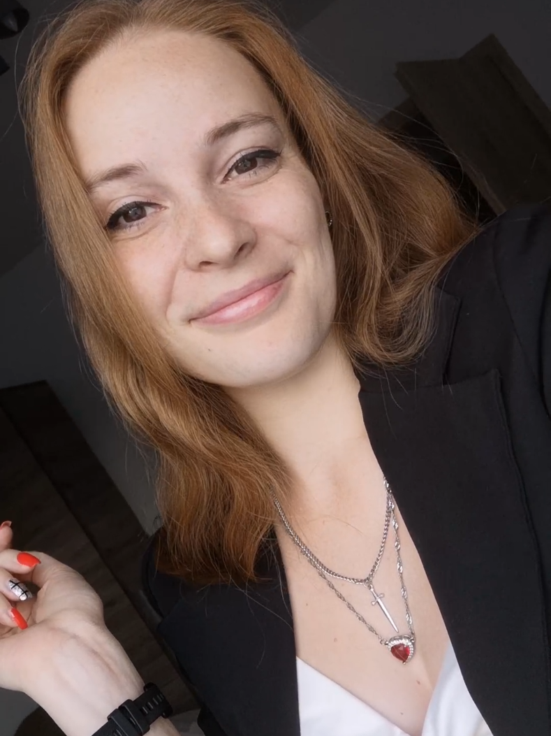 @Vivyke Nagy