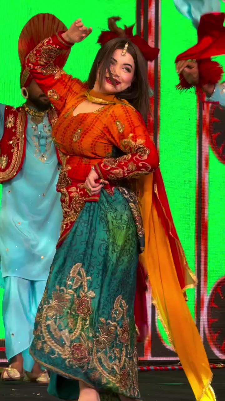 @Aj_Malika011