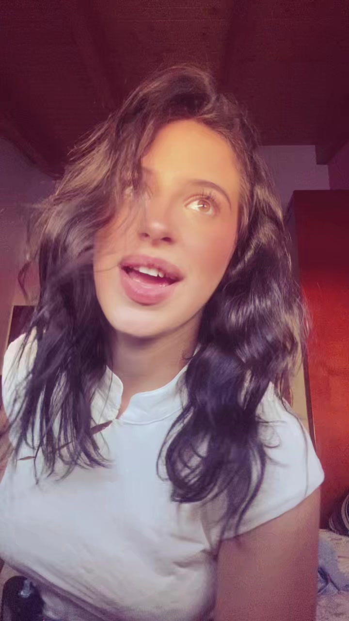 @Mireia🖤