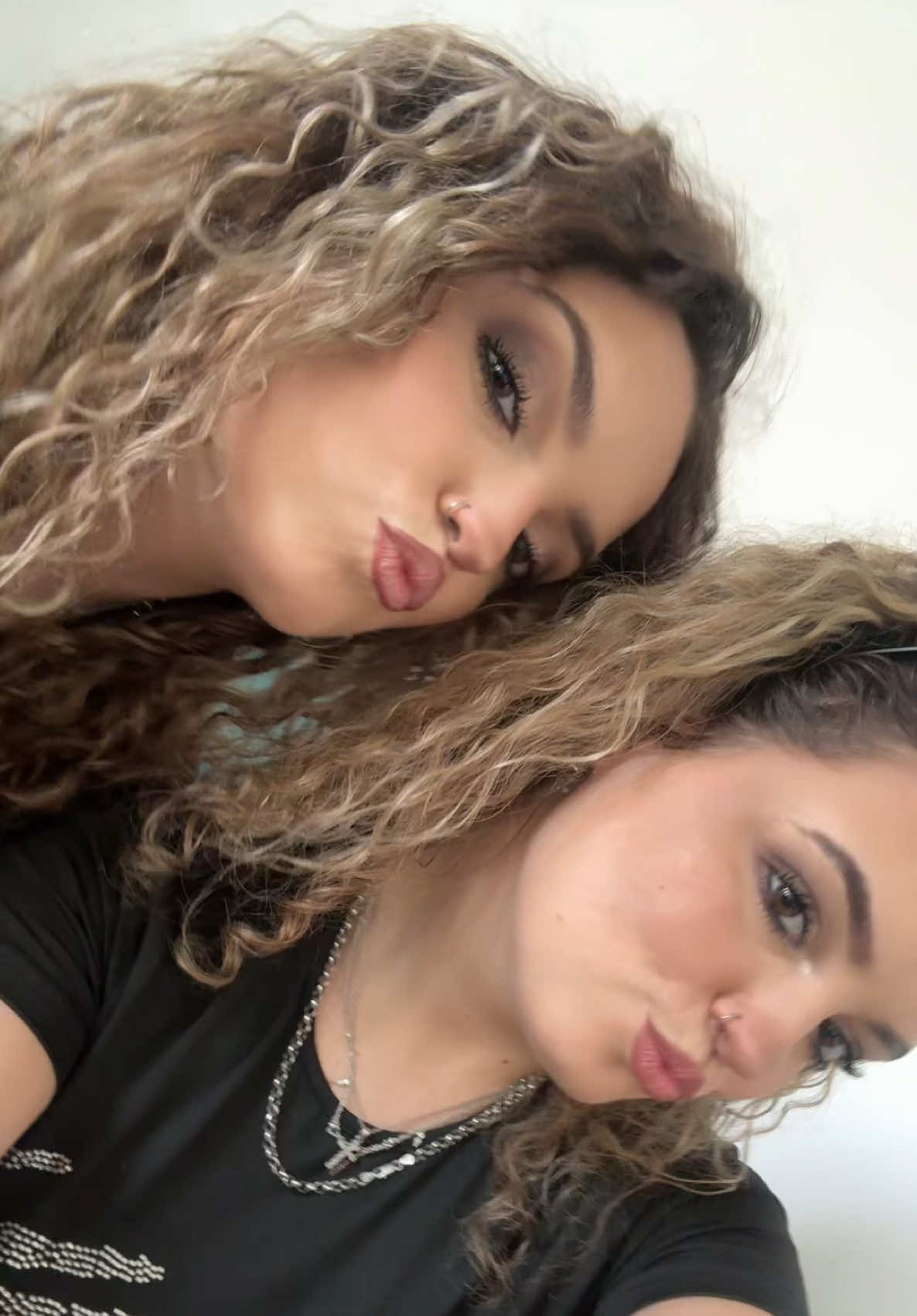@🖤Ioana&Maria🖤