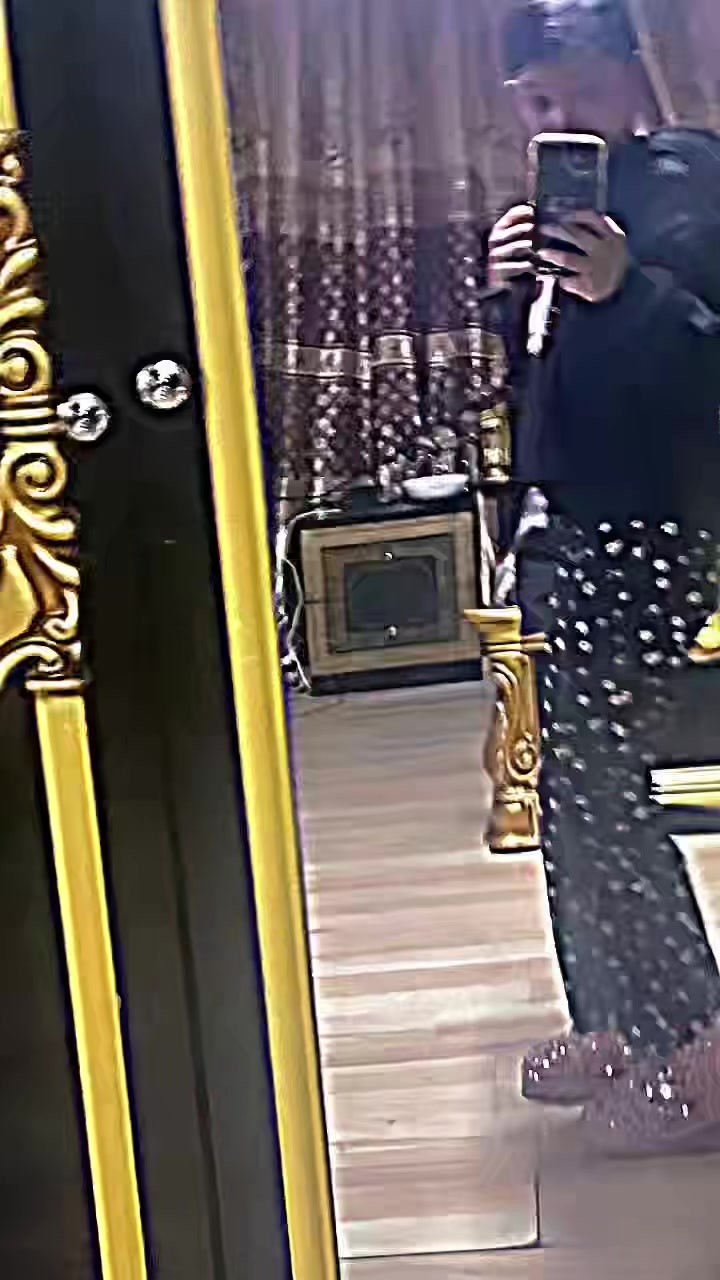 @Annakristina Demeterova