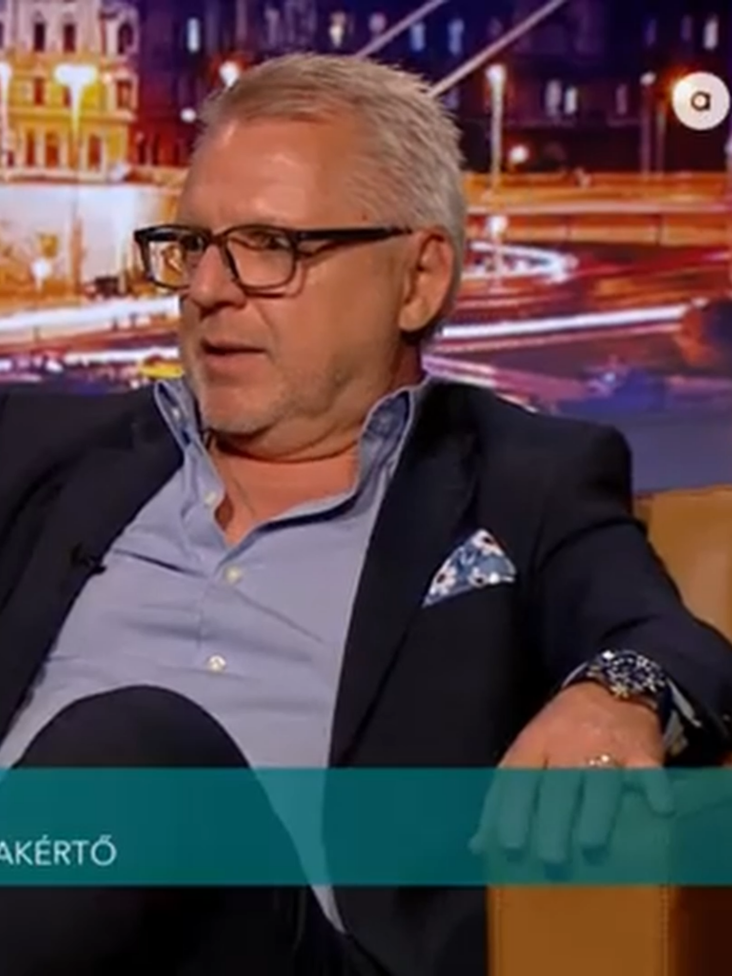 @Kőszegi Andr&aacute;s m&aacute;rkatan&aacute;csad&oacute;