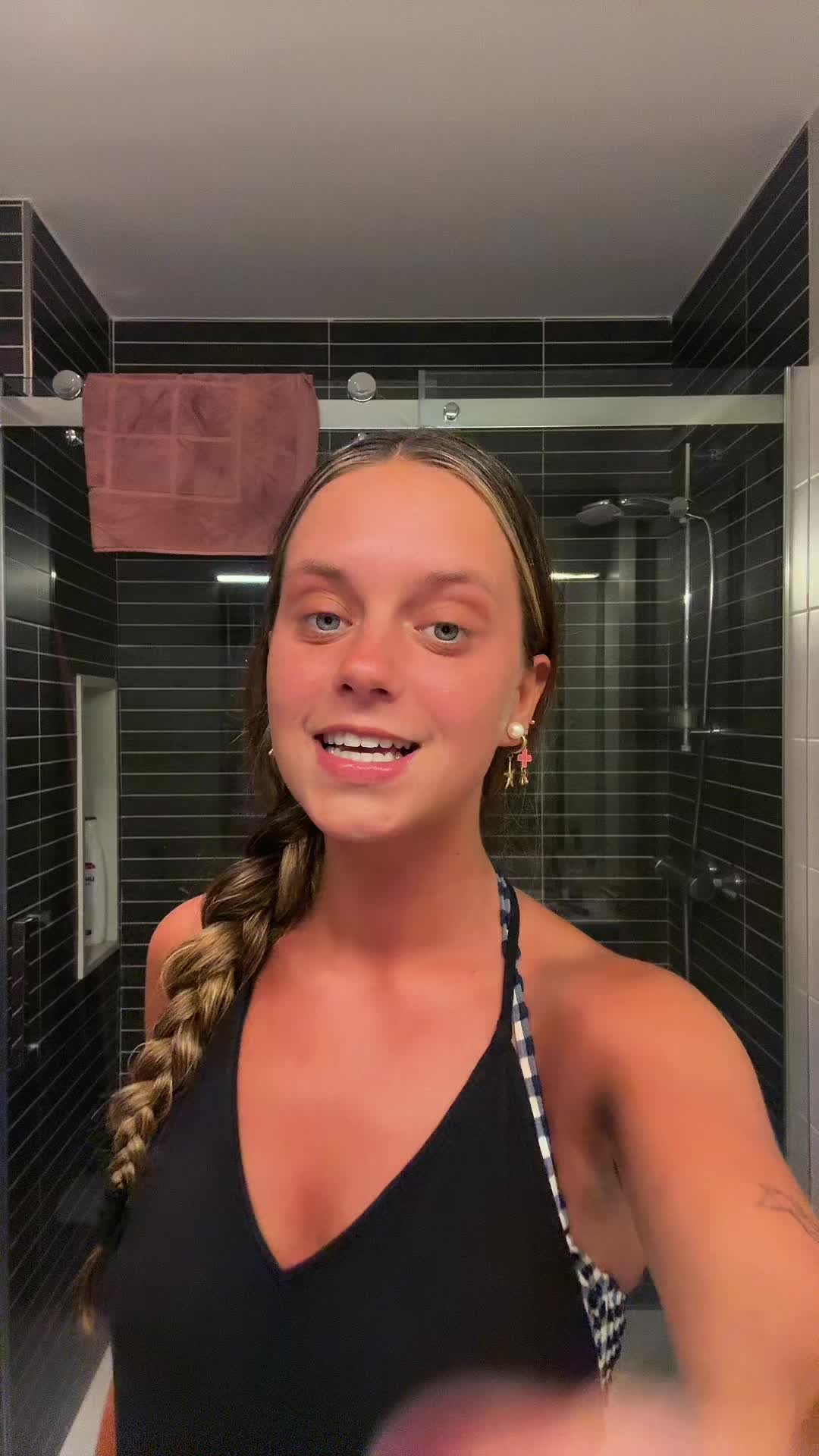 @elenis