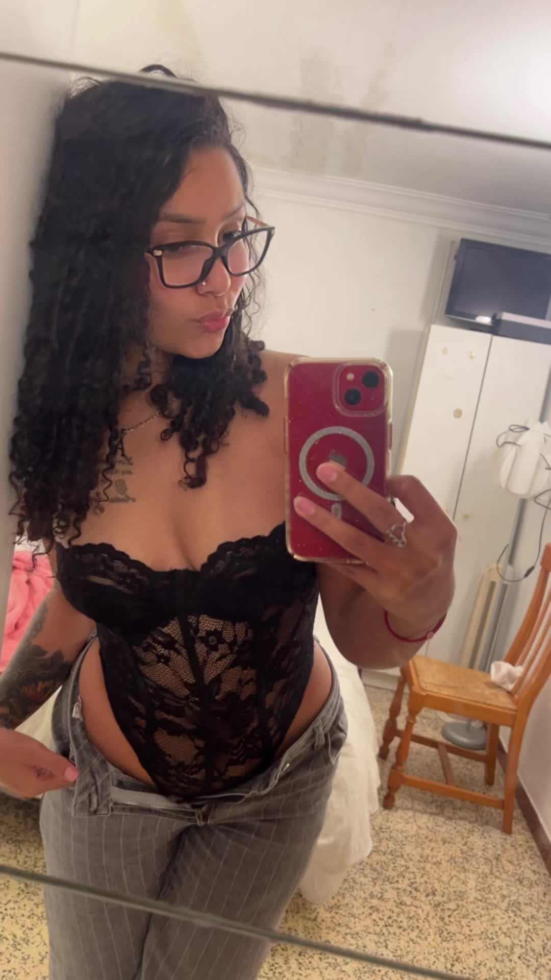 @Andrea👩🏽🦱🇵🇾