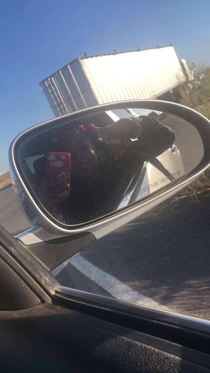 @Pocaaaa .