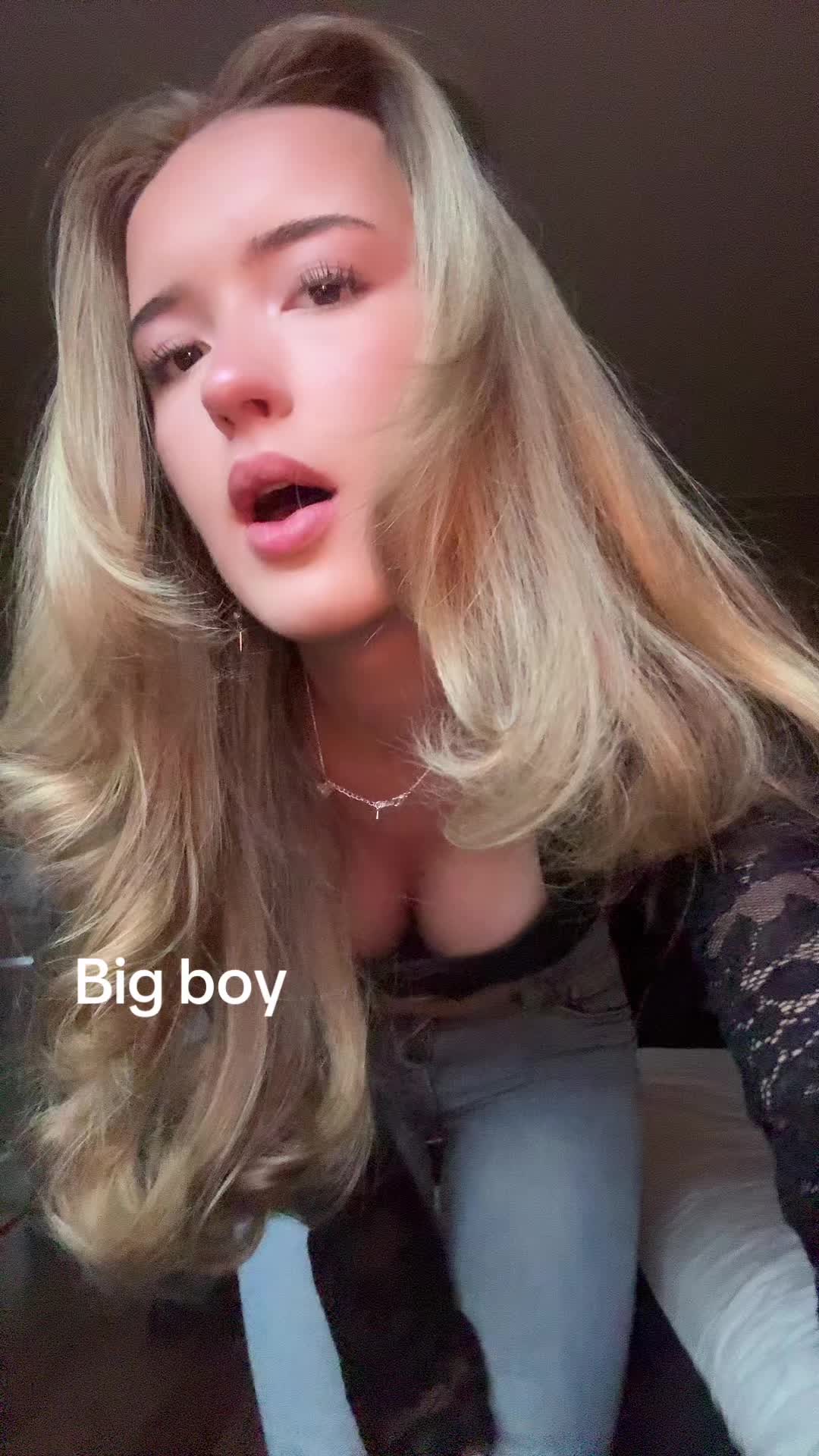 @Ella ♱