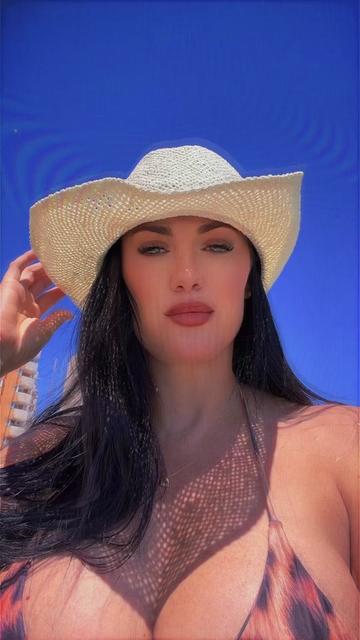 @Larysa Larysa