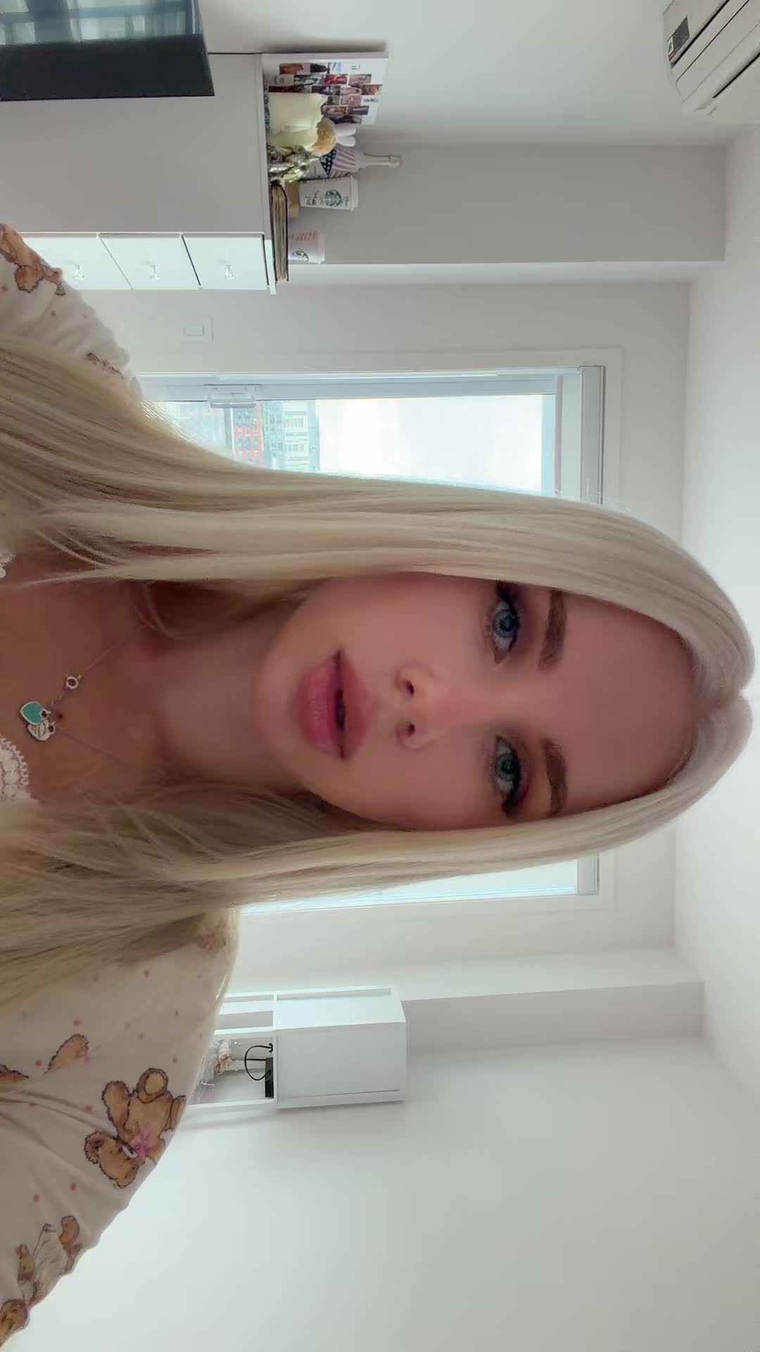 @Slavicblondexoxo