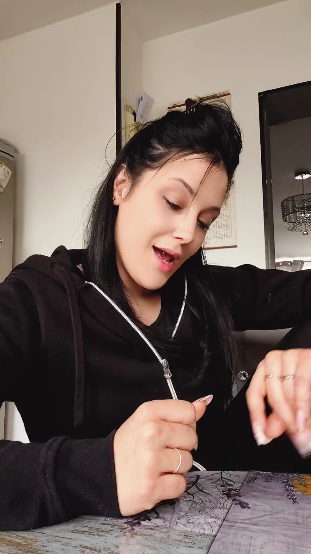 @𝓜𝓪𝓻𝓲𝓴𝓪👑
