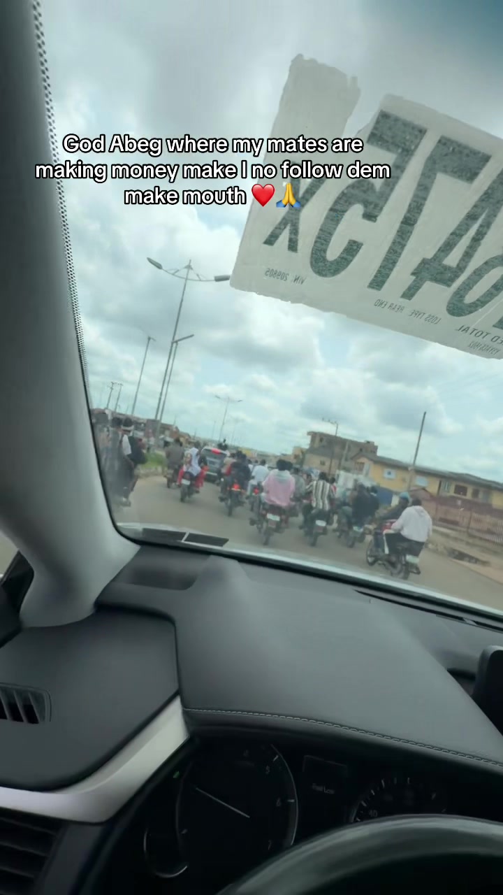 @OLAMIDEPOSH📸 PICs🇳🇬🇿🇦