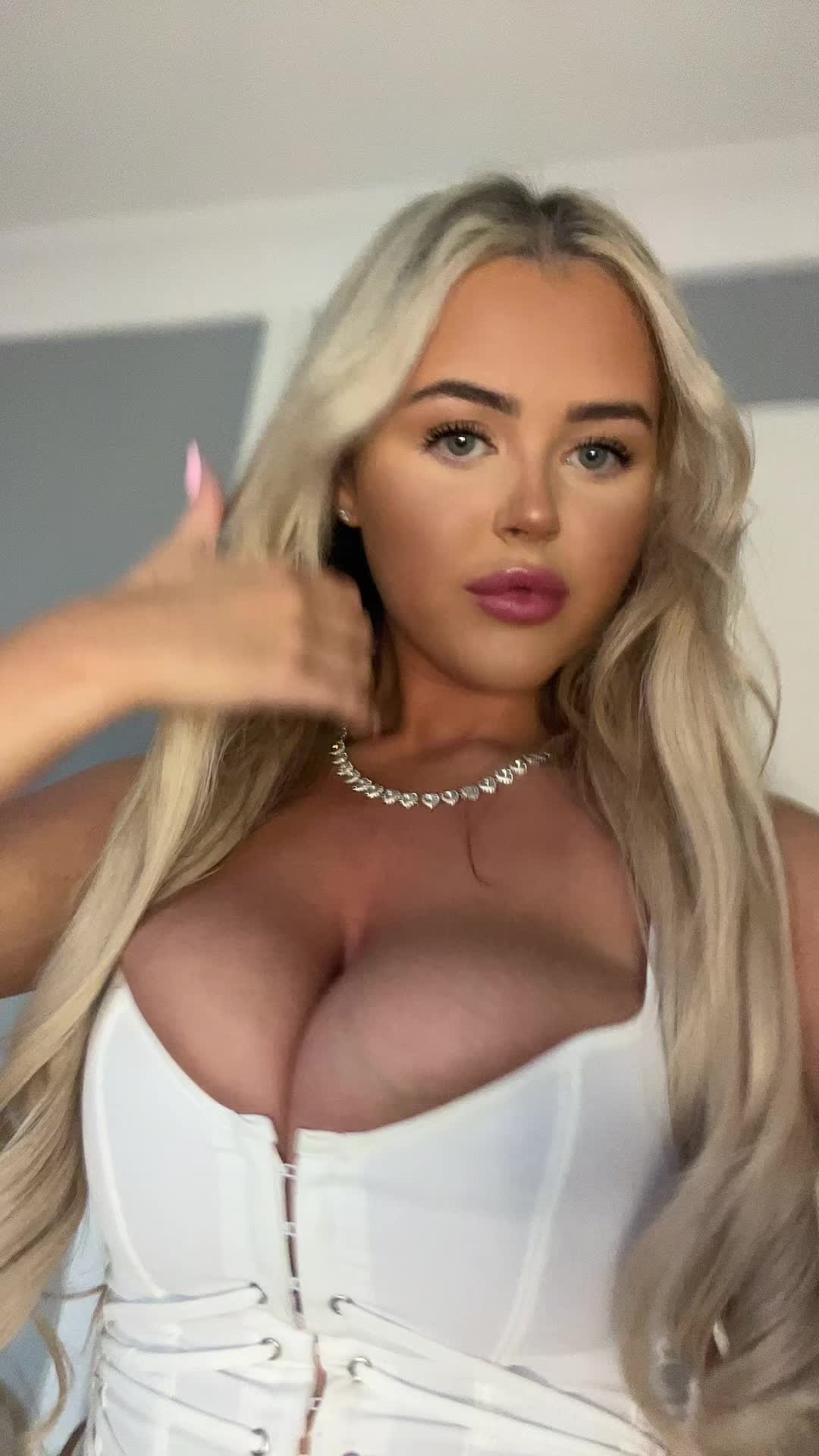 @Brookeyb