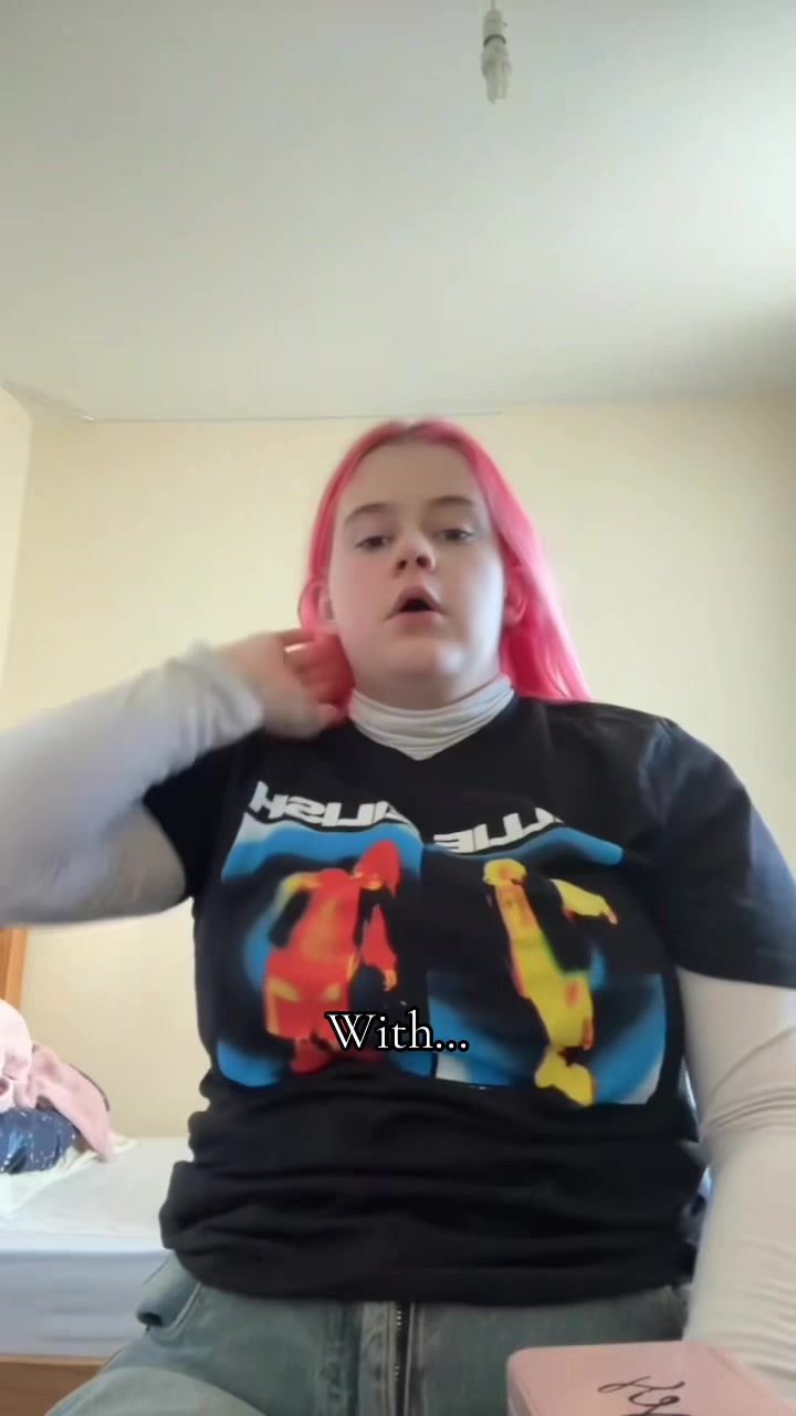 @Becca M <33