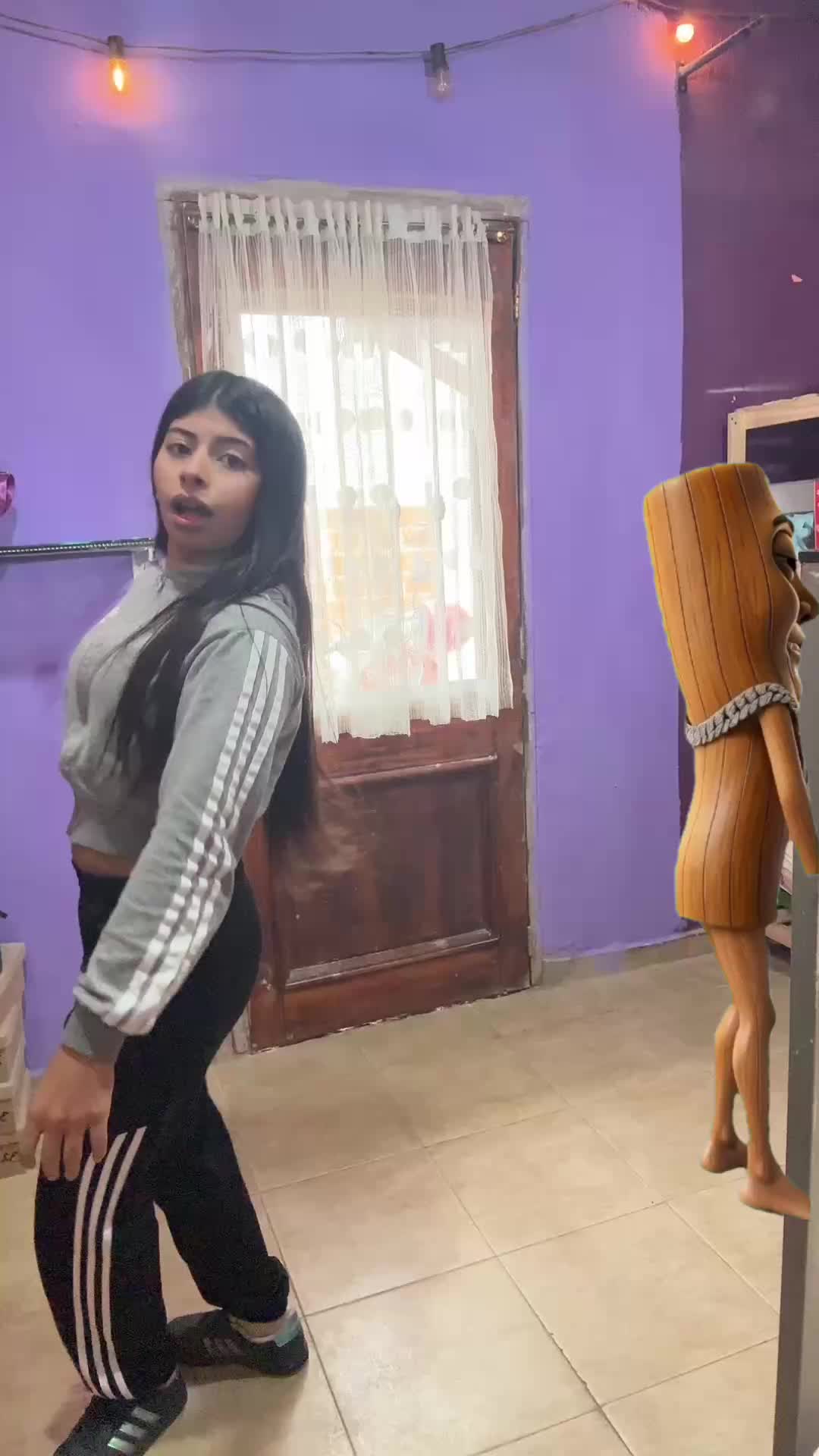 @FiamaNicol