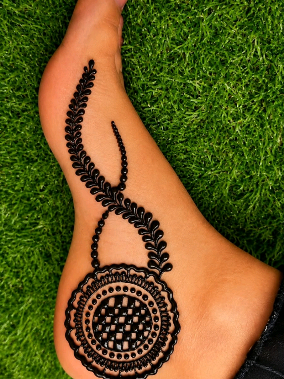 @Anaya Mehndi Creations