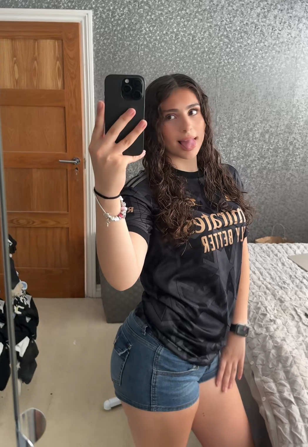 @𝒻𝒾𝓁𝒾𝓏.