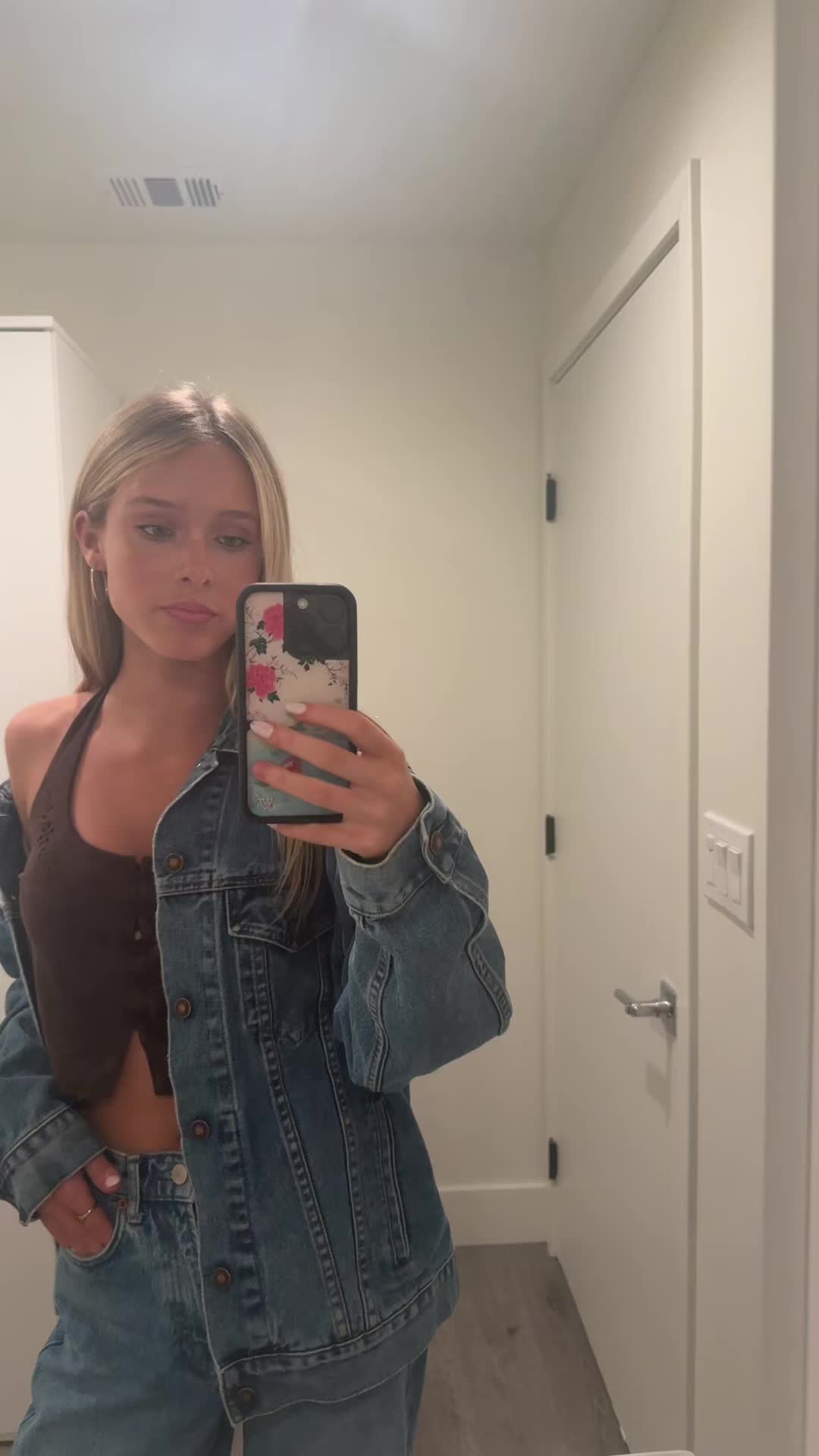 @ℰ𝒱