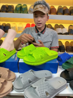 @HẬU Bán Dép