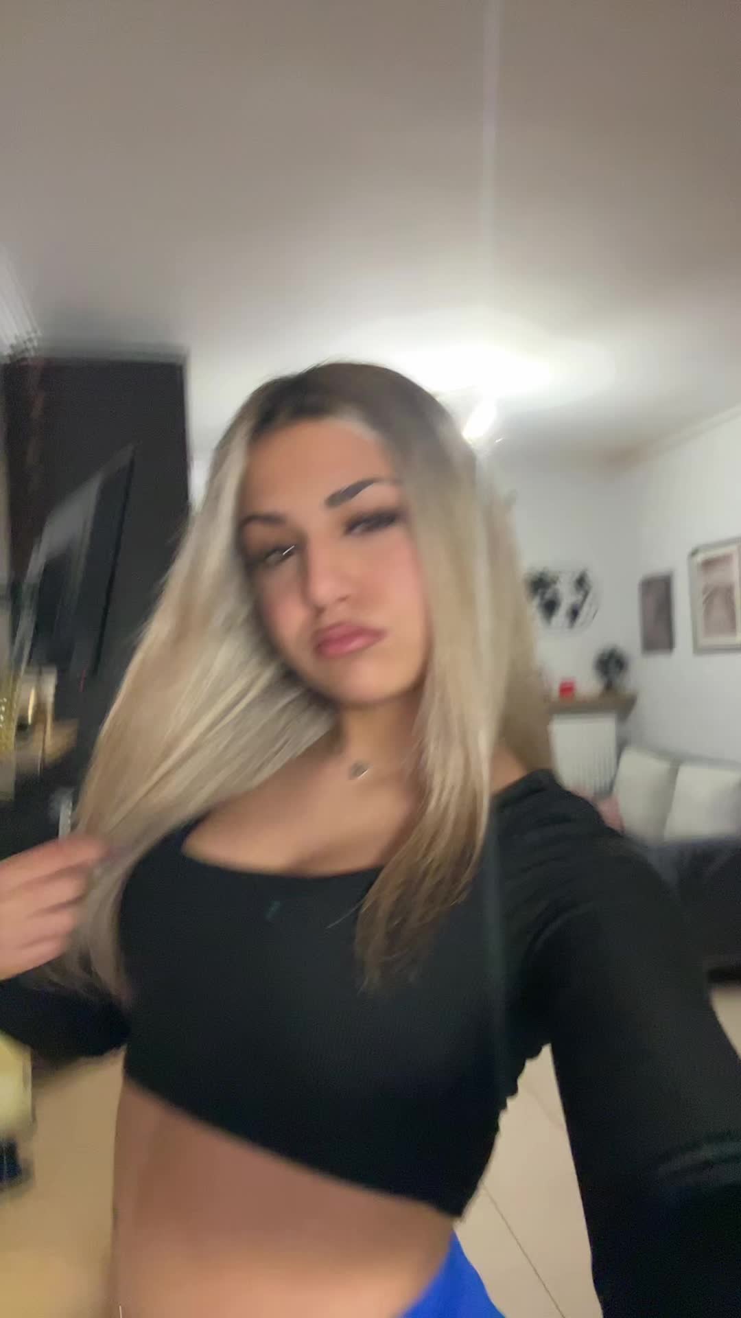 @Lolly