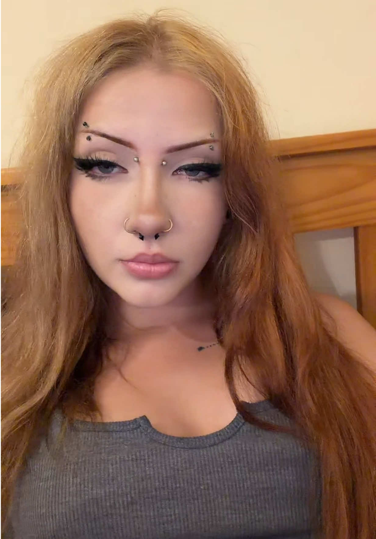@Erry 🖤🌙♱