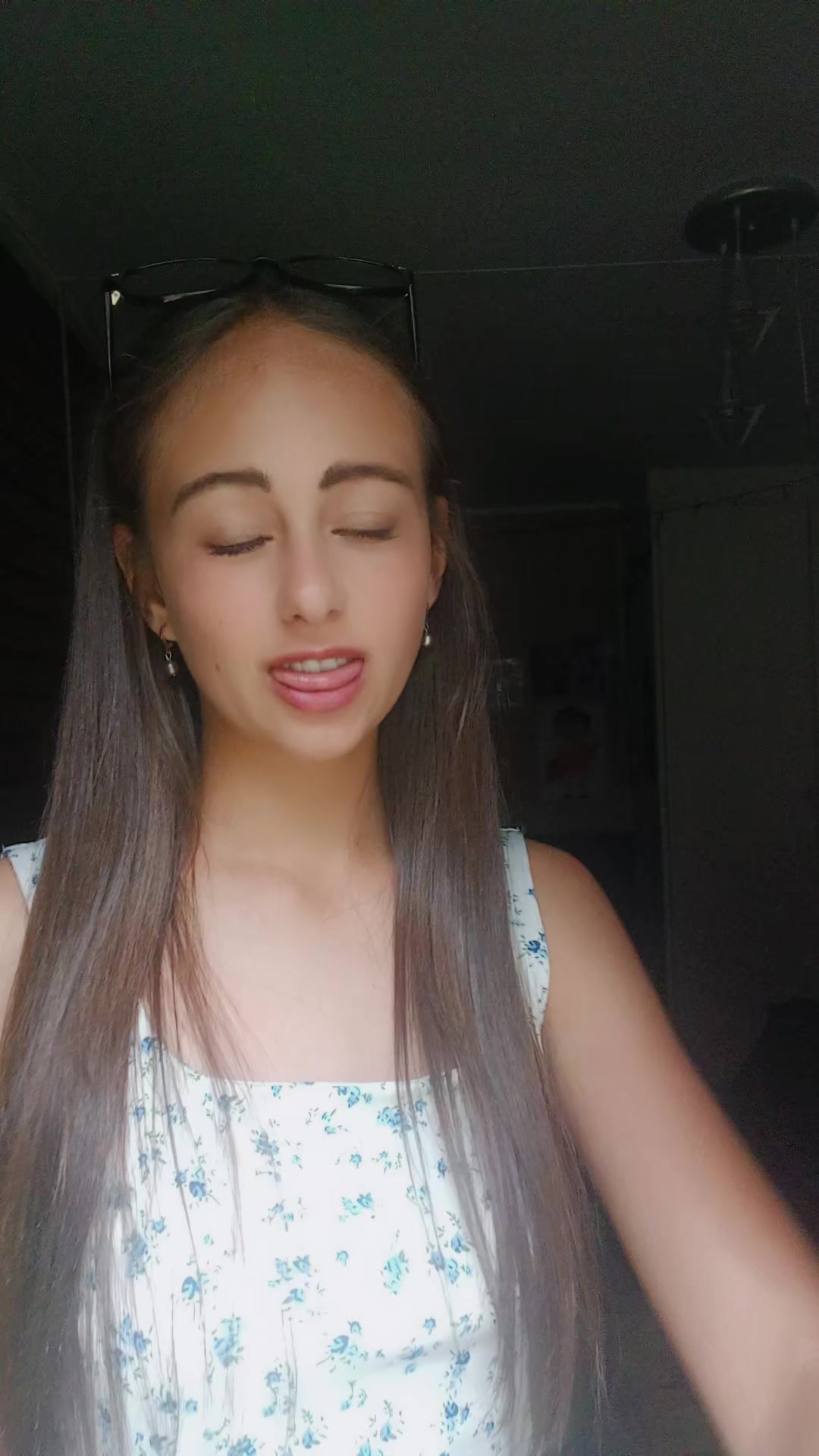 @your_fav_brunette